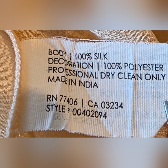 Club Monaco Women's 100% Silk Peach Top Black Floral Appliqué Size Large Shirt - Picture 7 of 9